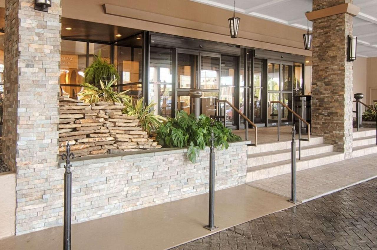 Comfort Inn & Suites At Copeland Tower Metairie Exteriör bild